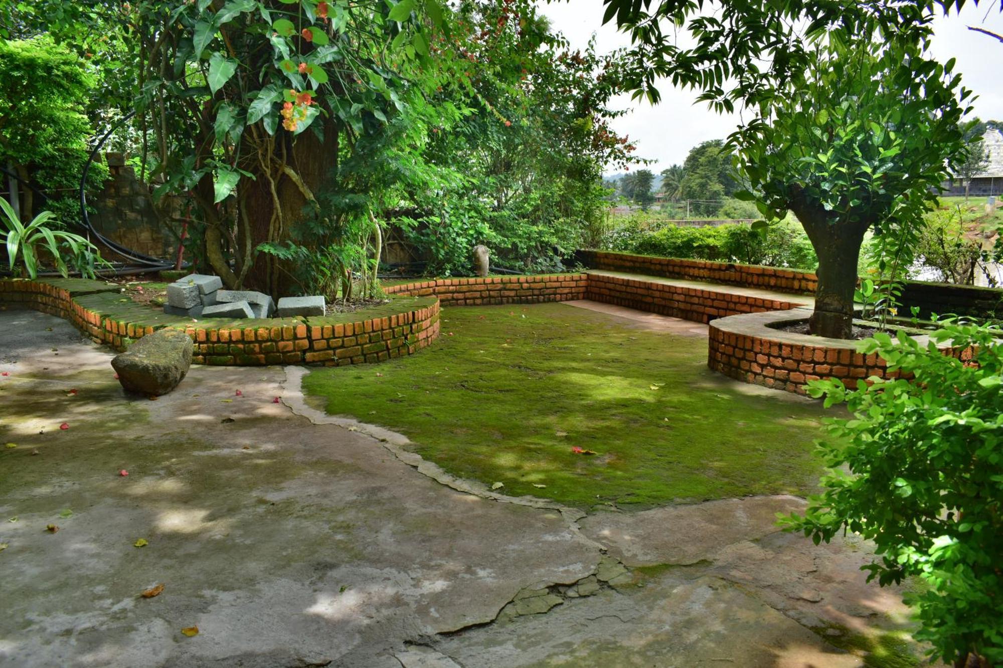 Silent Waters Resorts Yelagiri Εξωτερικό φωτογραφία